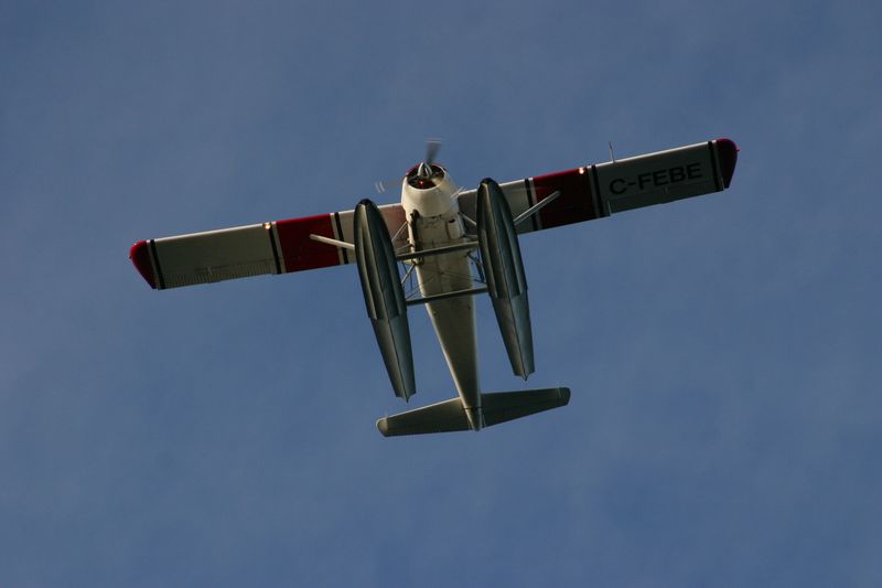 300D 0112 Float plane